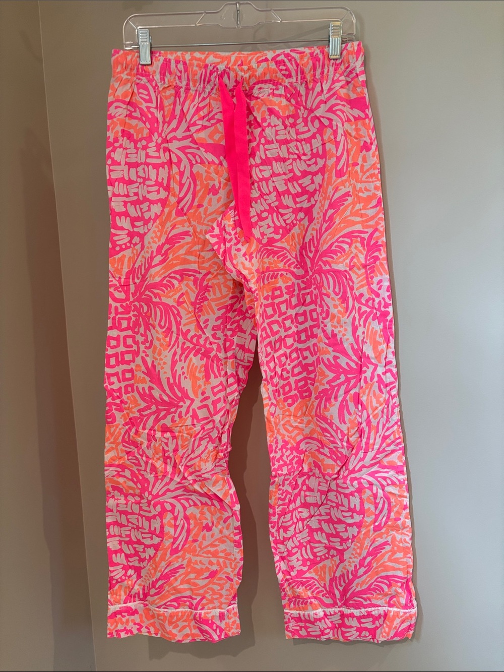 Lilly Pulitzer PJ bottoms pineapple print size M